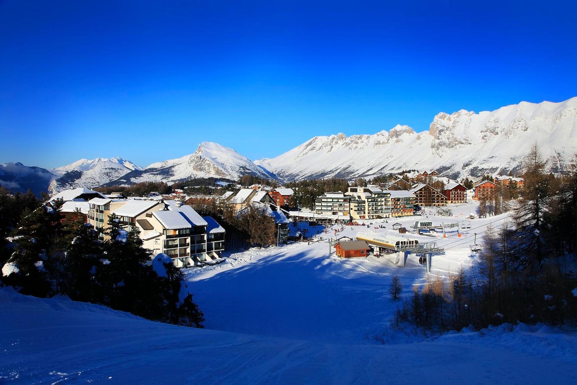 Sunweb Hotel L'Ecrin Des Neiges La Joue du Loup Exteriör bild
