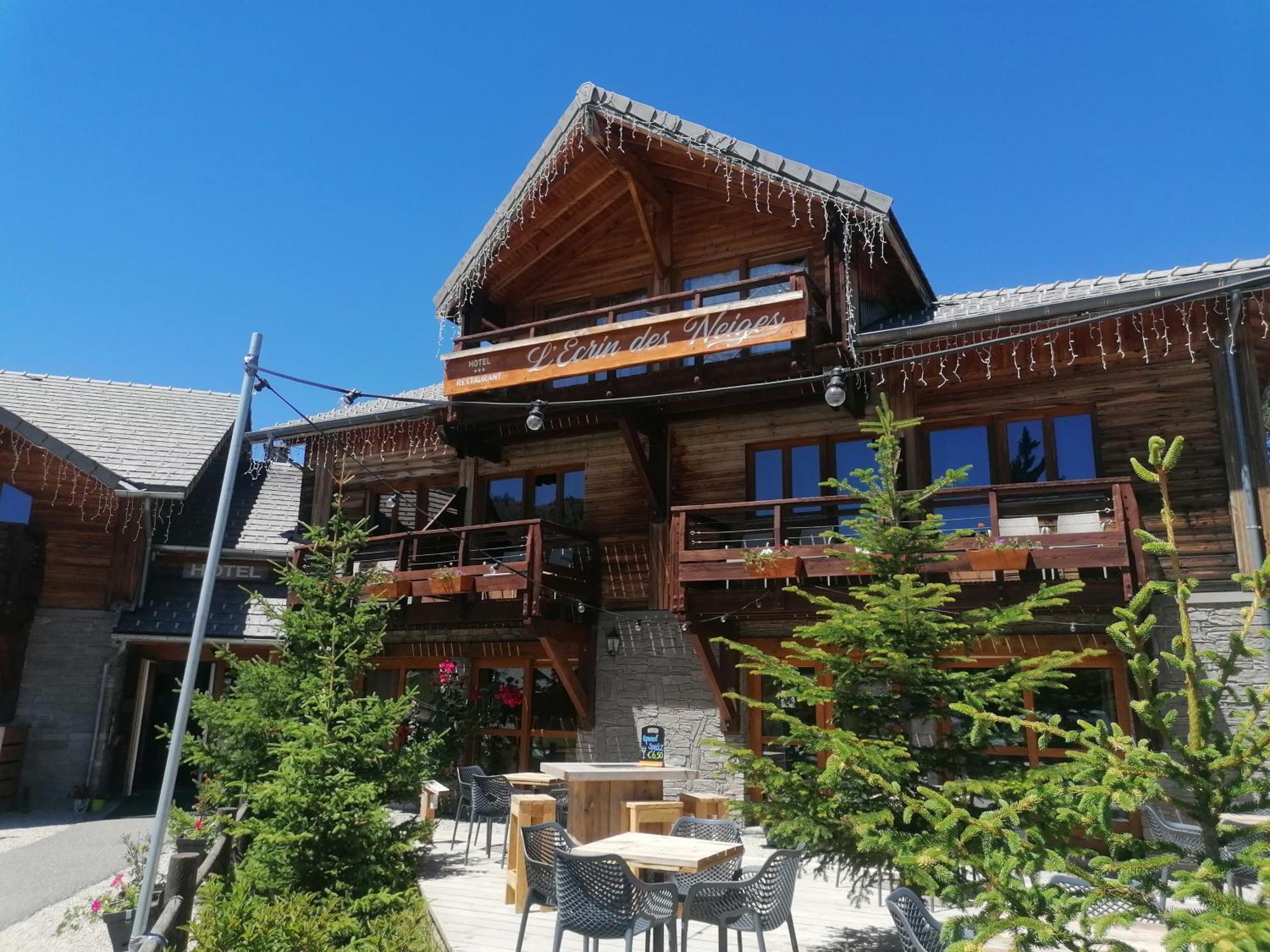 Sunweb Hotel L'Ecrin Des Neiges La Joue du Loup Exteriör bild
